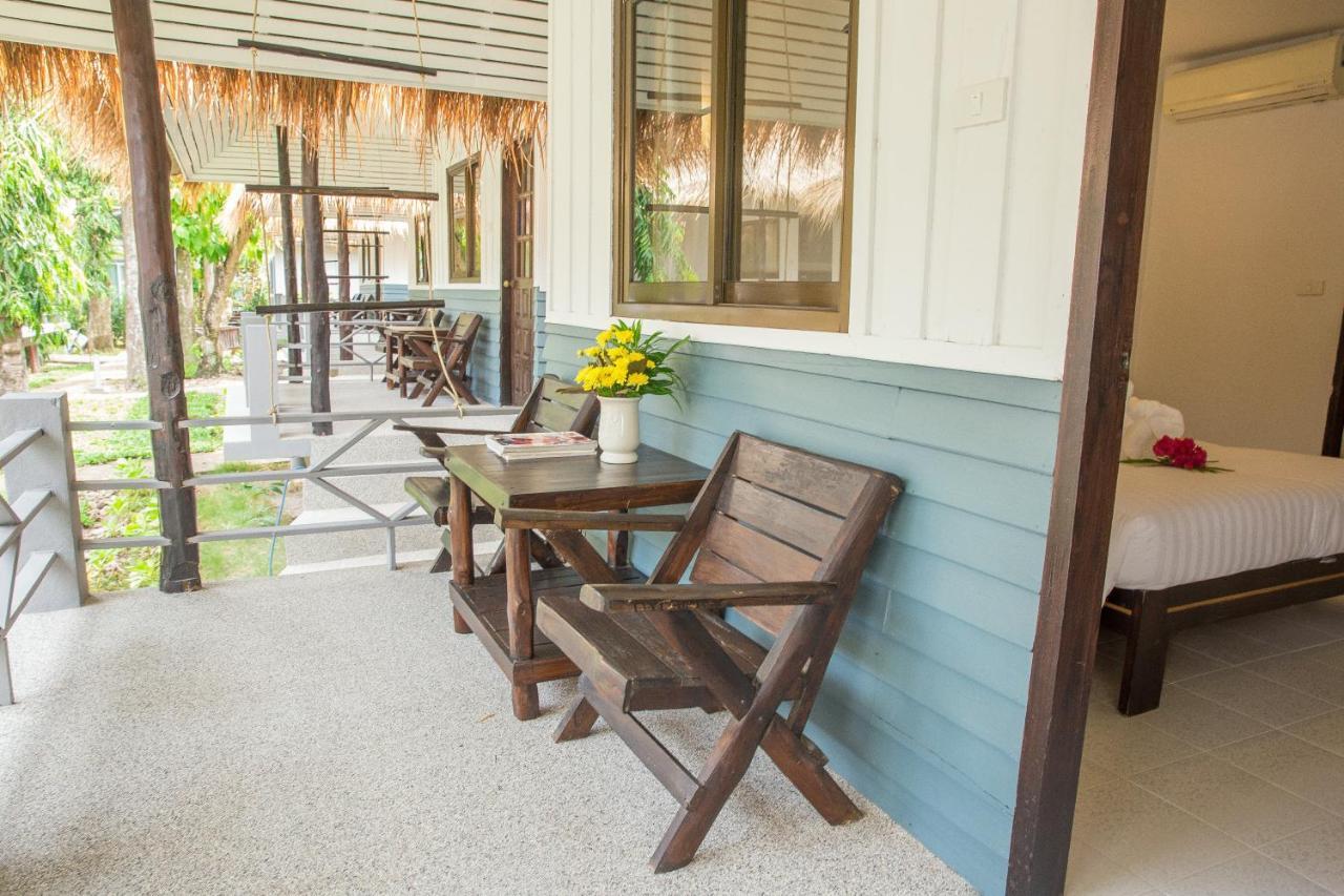 Adarin Beach Resort Mae Nam Exterior photo
